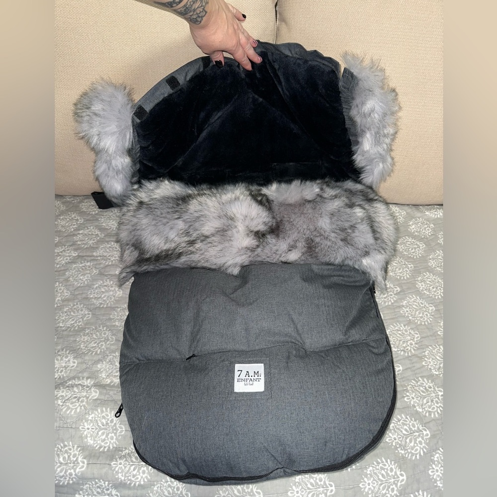 7AM Enfant Cocoon. Size 0-18m.